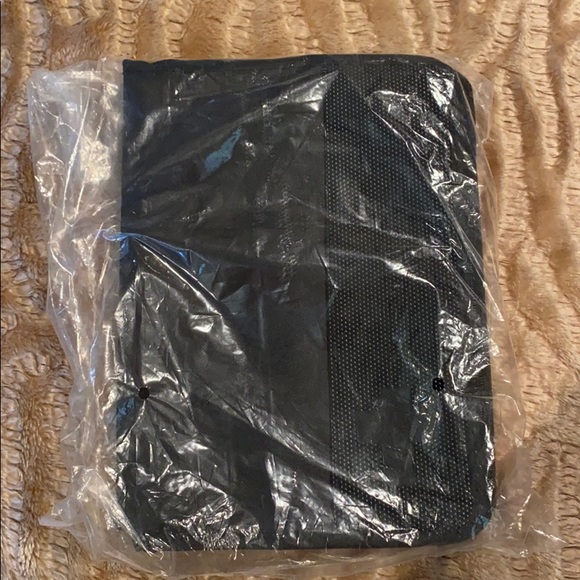 ~Greg Gift Company~ Black Bible Cover - Picture 7 of 9